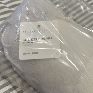 Coziest Sherpa Slippers Pottery Barn size M NWT